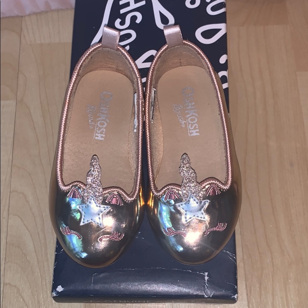Osh Kosh Metallic Flats - Picture 2 of 3